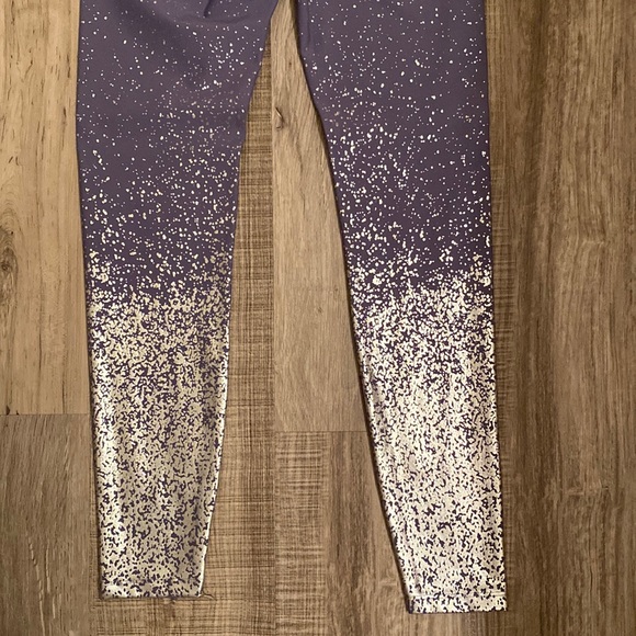 Beyond Yoga High Waisted Alloy Ombre Midi Leggings - Picture 11 of 14